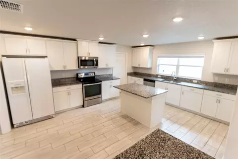 Kitchen - 5035 SW 91st Pl, Ocala, FL 34476 photo 1 of 4