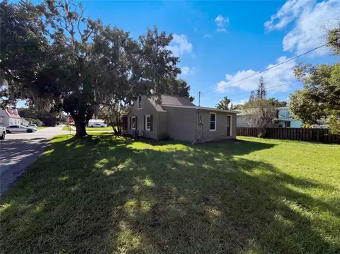 Exterior - 802 Massachusetts Ave, Saint Cloud, FL 34769 photo 5 of 7