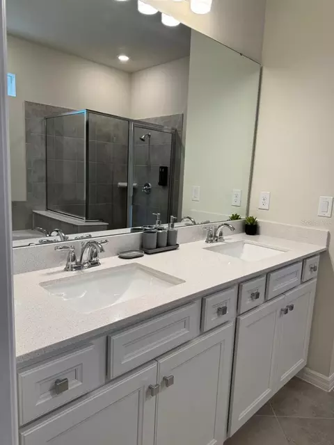 Bath - 15882 Cape Coral Loop, Clermont, FL 34714 photo 3 of 4