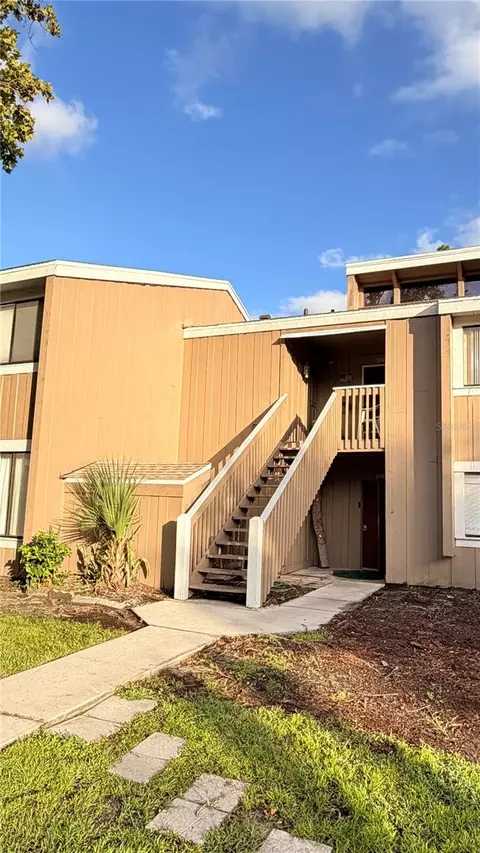 5749 Peregrine Ave #28E, Orlando, FL 32819