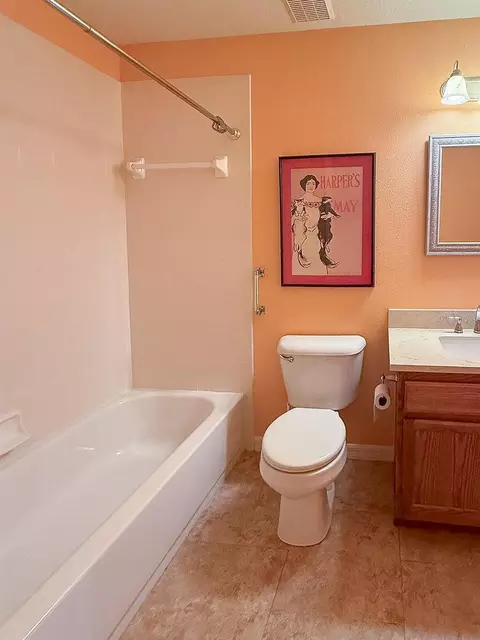 Bath - 2672 Winchester Cir, Eustis, FL 32726 photo 2 of 2