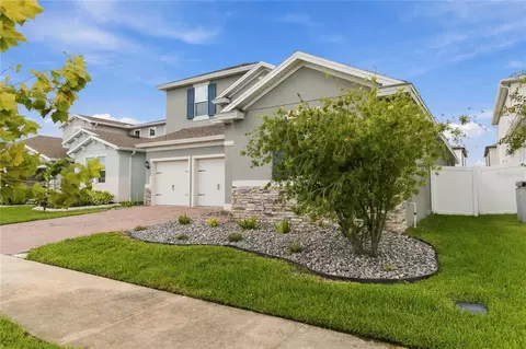 Exterior - 1270 Fox Hedge Ln, Saint Cloud, FL 34771 photo 4 of 8