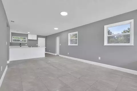 Living - 504 S Moore St, Bunnell, FL 32110 photo 2 of 3