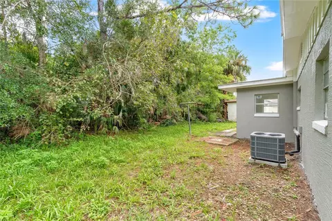 Exterior - 504 S Moore St, Bunnell, FL 32110 photo 4 of 6