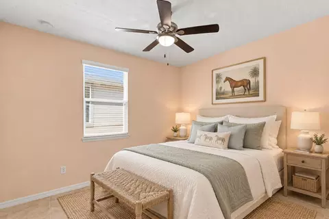 Bedroom - 5665 NW 40th Loop, Ocala, FL 34482 photo 2 of 6