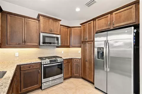 Kitchen - 5665 NW 40th Loop, Ocala, FL 34482 photo 3 of 4