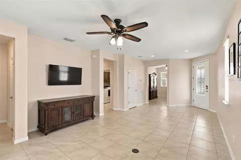 Living - 5665 NW 40th Loop, Ocala, FL 34482 photo 3 of 3