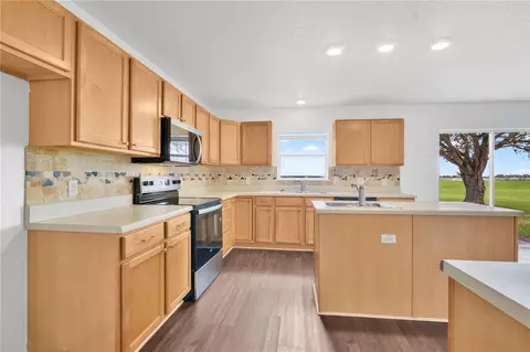 Kitchen - 401 Blake Ave, Davenport, FL 33897 photo 3 of 3