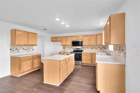 Kitchen - 401 Blake Ave, Davenport, FL 33897 photo 1 of 3