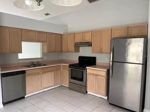 2833 Hardenbergh Ln, Eustis, FL 32726 photo 2