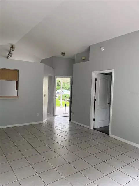2833 Hardenbergh Ln, Eustis, FL 32726 photo 4