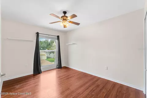 Bedroom - 981 Shaw Cir, Melbourne, FL 32940 photo 6 of 6