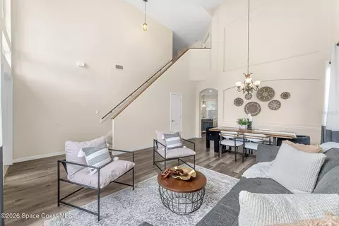Living - 981 Shaw Cir, Melbourne, FL 32940 photo 2 of 4