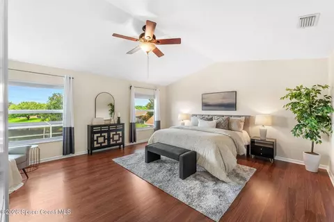 Bedroom - 981 Shaw Cir, Melbourne, FL 32940 photo 2 of 6