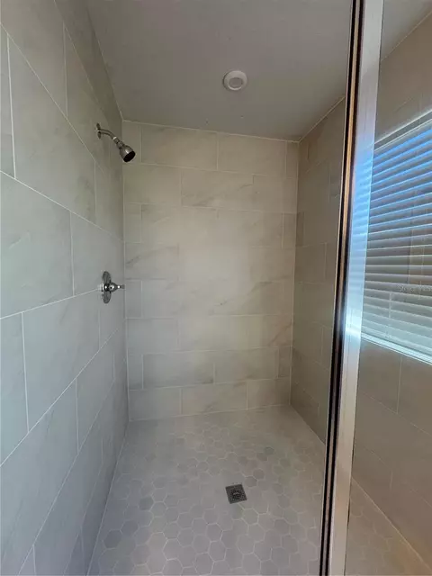 Bath - 3966 Crawley Down Loop, Sanford, FL 32773 photo 3 of 6