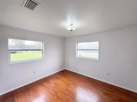 Bedroom - 4427 Pinebrooke Pl, Dover, FL 33527 photo 3 of 3