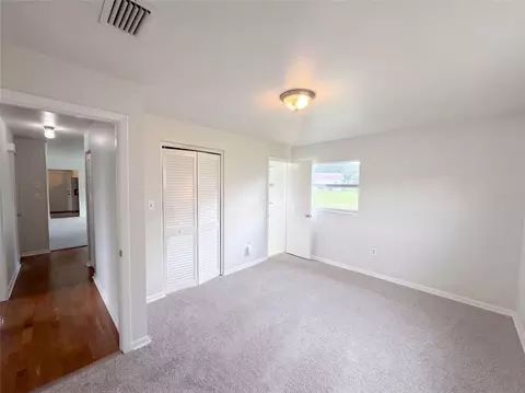 Bedroom - 4427 Pinebrooke Pl, Dover, FL 33527 photo 2 of 3