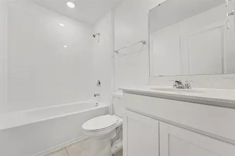 Bath - 4311 Bull St, Saint Cloud, FL 34772 photo 1 of 1