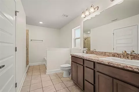 Bath - 2363 Ring Rd, Spring Hill, FL 34609 photo 1 of 3