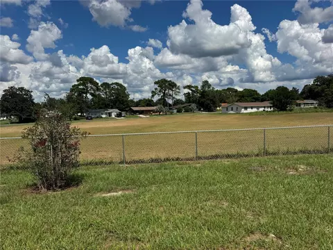 Exterior - 26 Spring Loop Cir, Ocala, FL 34472 photo 3 of 5