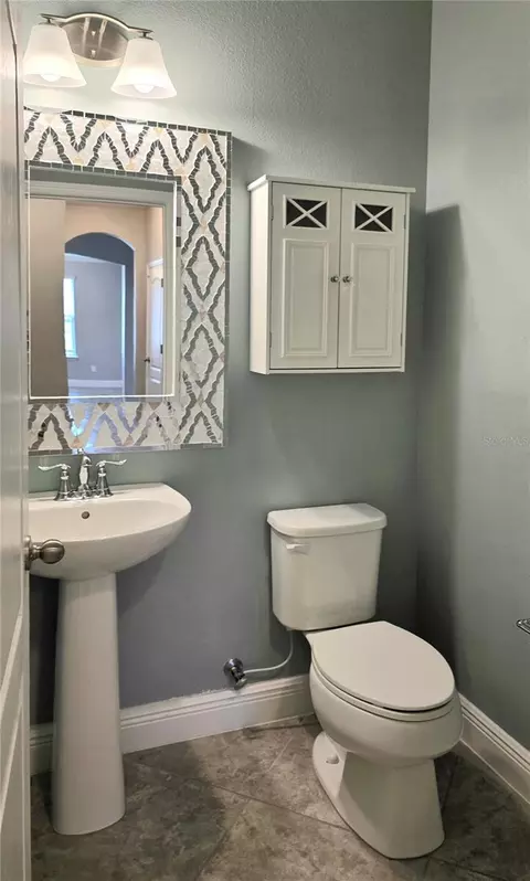 Bath - 1365 Garrett Gilliam Dr, Ocoee, FL 34761 photo 1 of 4