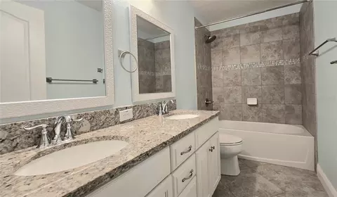Bath - 1365 Garrett Gilliam Dr, Ocoee, FL 34761 photo 4 of 4