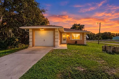 6655 Merle St, Bradley, FL 33835