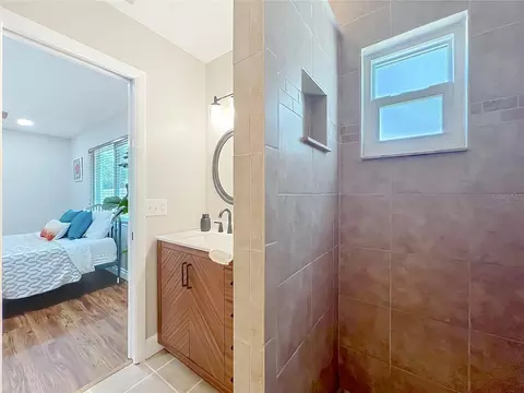 Bath - 2708 Reed Ave, Melbourne, FL 32901 photo 4 of 7