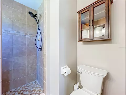 Bath - 2708 Reed Ave, Melbourne, FL 32901 photo 3 of 7