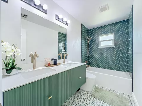 Bath - 2708 Reed Ave, Melbourne, FL 32901 photo 6 of 7