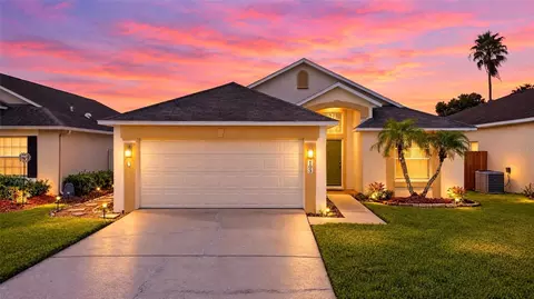 103 Prince Pl, Sanford, FL 32771