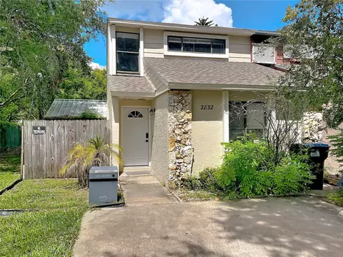 2832 Hunt Club Ln, Orlando, FL 32826