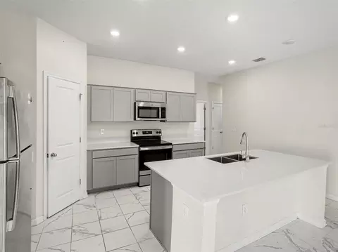 Kitchen - 4410 Holstein St, Saint Cloud, FL 34772 photo 1 of 2
