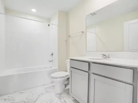 Bath - 4410 Holstein St, Saint Cloud, FL 34772 photo 1 of 2