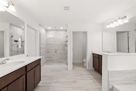 Bath - 5053 Rhea Dr, Saint Cloud, FL 34772 photo 2 of 8