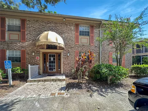 508 Banyon Tree Cir #200, Maitland, FL 32751