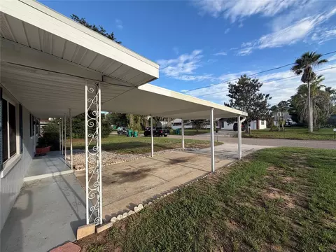 Exterior - 303 Windemere Ave, Eustis, FL 32726 photo 3 of 5