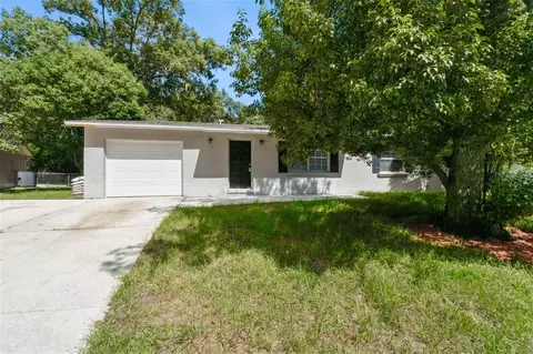 241 Loch Low Dr, Sanford, FL 32773