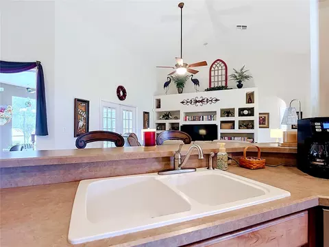 Kitchen - 5243 Hammock Pointe Ct, Saint Cloud, FL 34771 photo 5 of 7