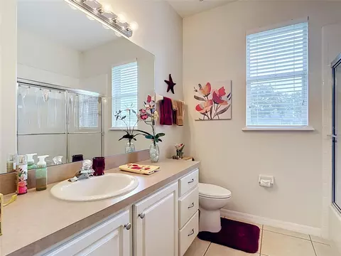 Bath - 5243 Hammock Pointe Ct, Saint Cloud, FL 34771 photo 1 of 5
