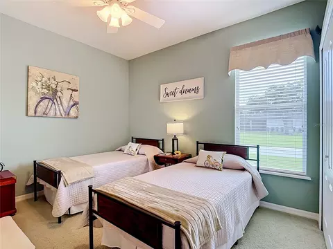 Bedroom - 5243 Hammock Pointe Ct, Saint Cloud, FL 34771 photo 4 of 9