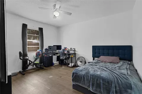 Bedroom - 1124 N Grant Ave, Mount Dora, FL 32757 photo 3 of 4