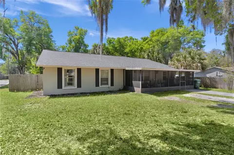 Exterior - 1124 N Grant Ave, Mount Dora, FL 32757 photo 4 of 8