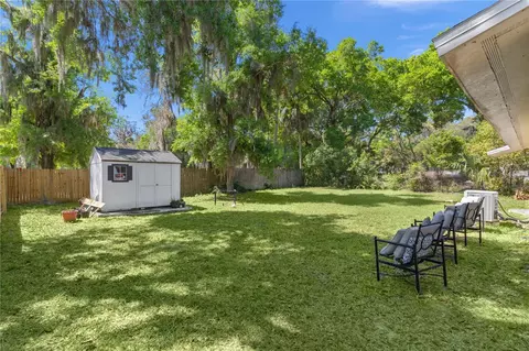 Exterior - 1124 N Grant Ave, Mount Dora, FL 32757 photo 6 of 8