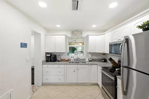 Kitchen - 159 Laurie Dr, Ormond Beach, FL 32176 photo 3 of 3