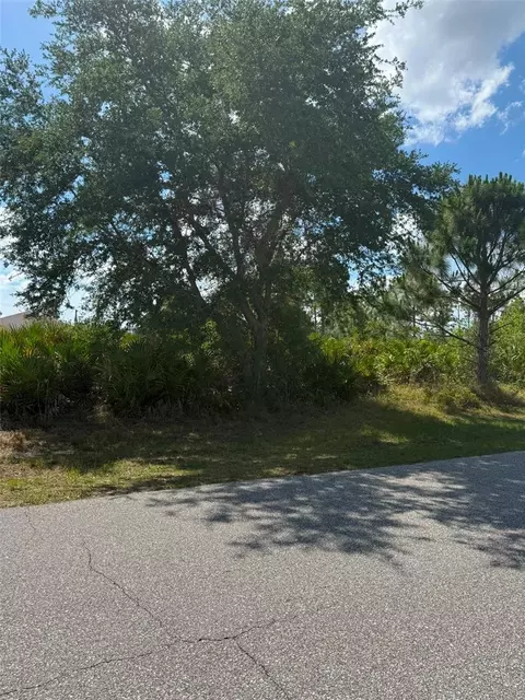 5481 Kennel St, Port Charlotte, FL 33981