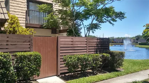 15301 W Pond Woods Dr #303, Tampa, FL 33618