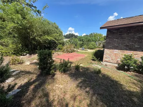 Exterior - 3415 Mary Ln, Mount Dora, FL 32757 photo 4 of 5