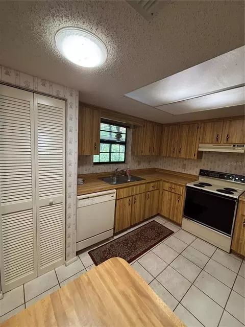 Kitchen - 3415 Mary Ln, Mount Dora, FL 32757 photo 1 of 1