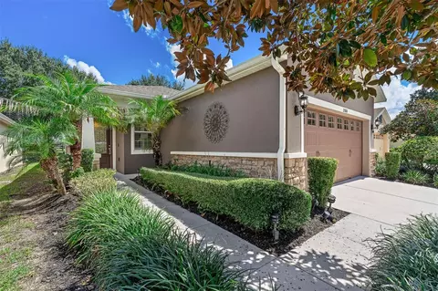 Exterior - 22004 Belgian Ct, Mount Dora, FL 32757 photo 2 of 4